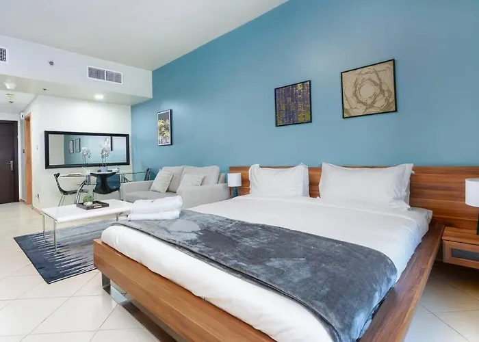 Large Studio Attached To Metro - Dubai Marina Diamond3