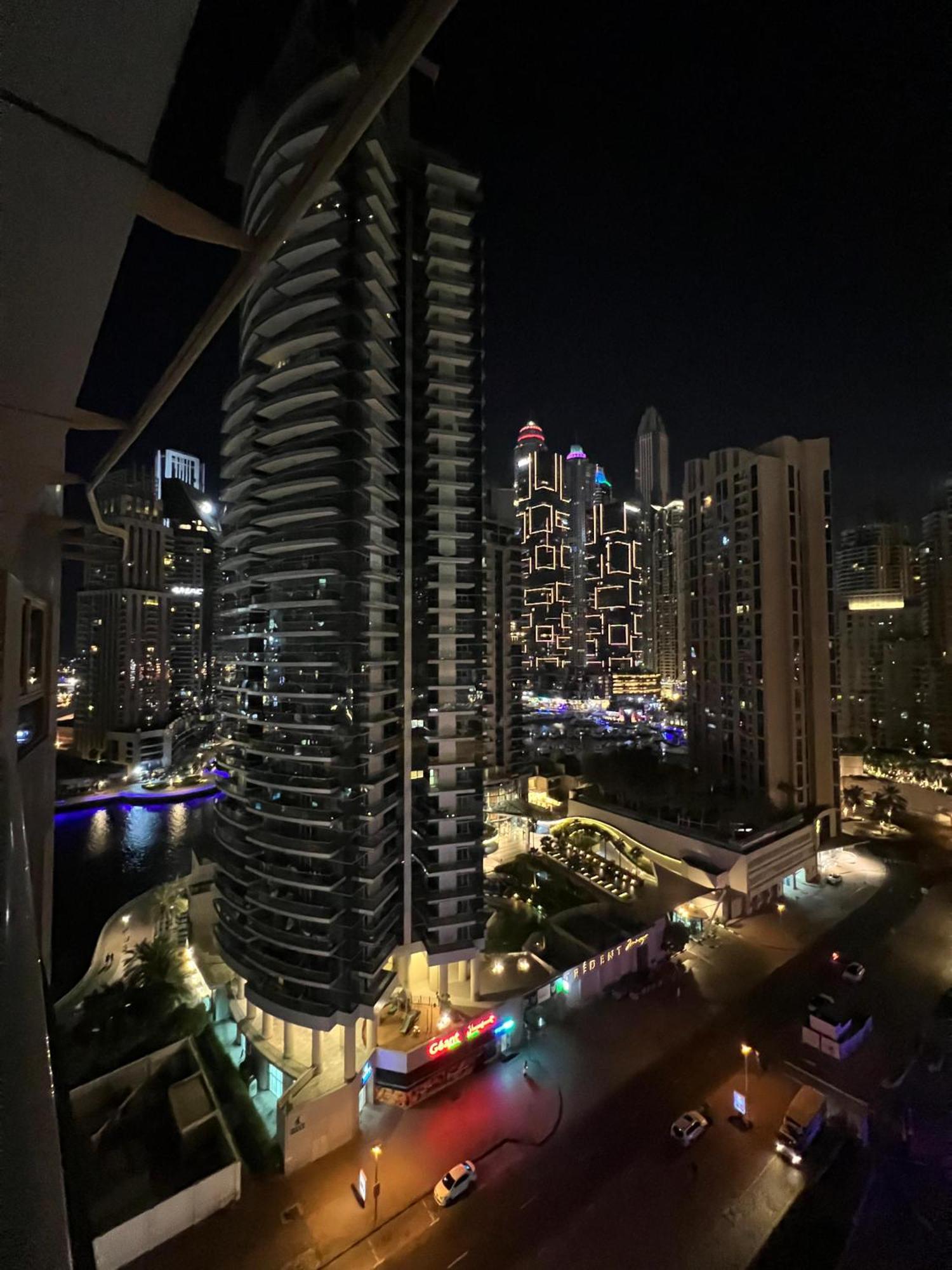 Large Attached To Metro - Marina Diamond3 * Dubai